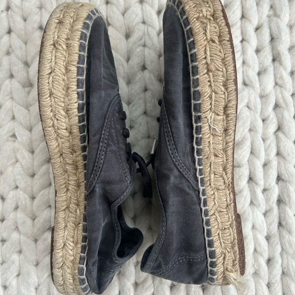 Natural world Eco-friendly shoes handmade in Spain with 100% organic materials - Picture 2 of 6